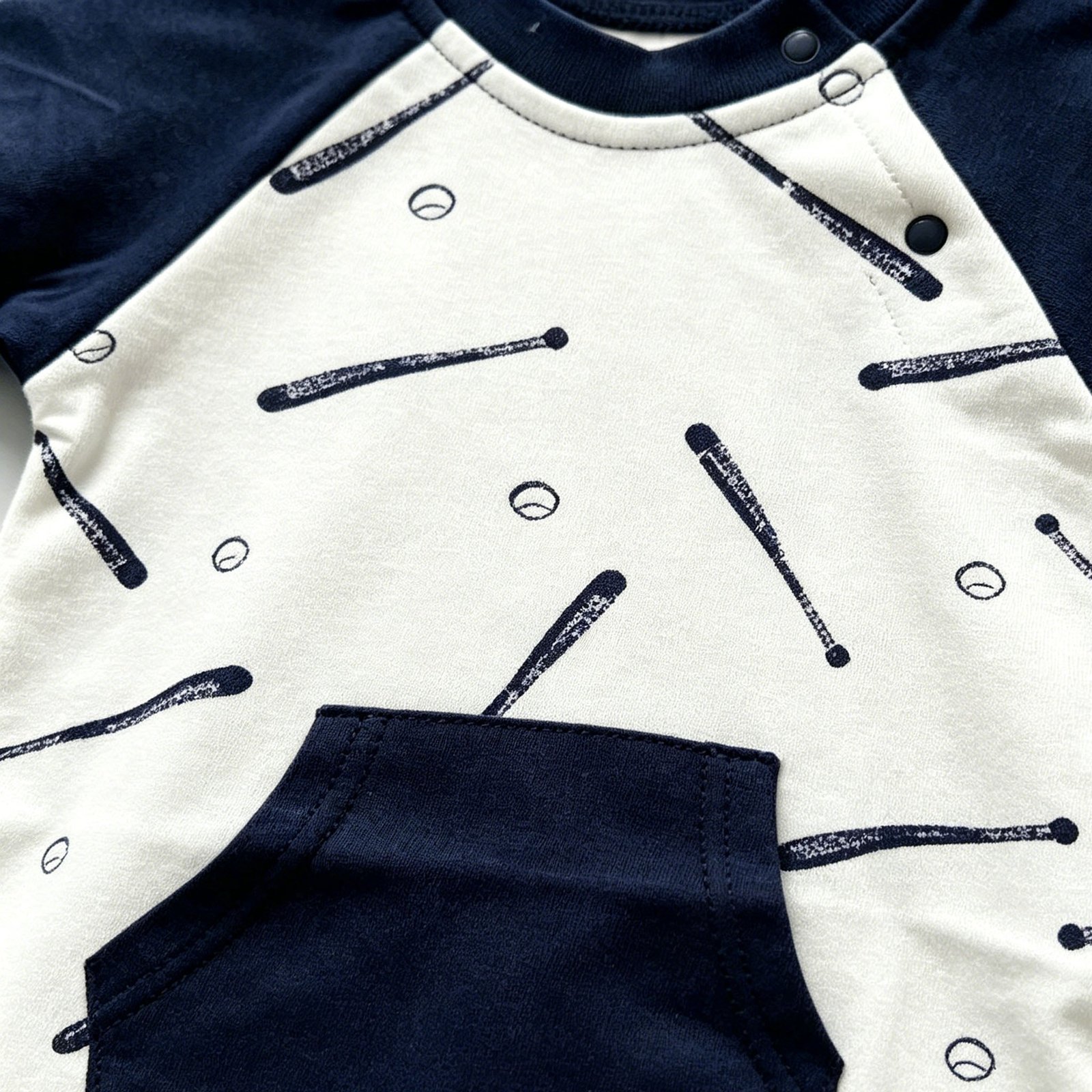 SENMAN REALM KIDS Baby Boys White & Navy Baseball Raglan Romper (0/3M–24M) view 4
